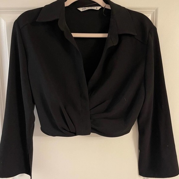 Zara Women’s Black Crop TopCollar V Neck size XS NWOT - Picture 2 of 4